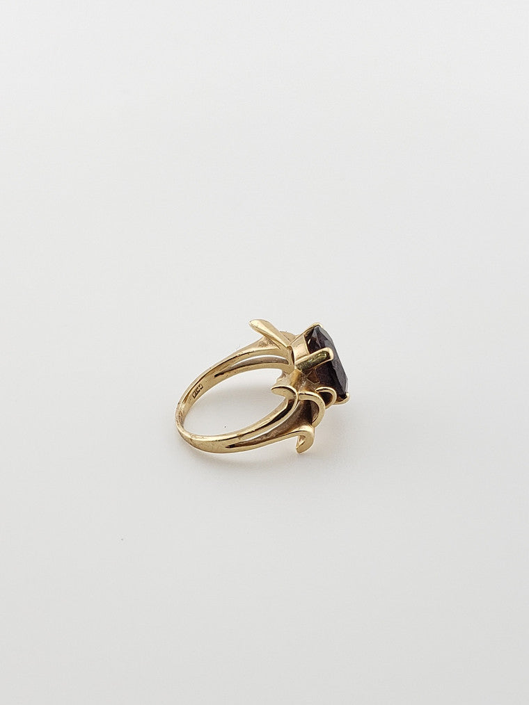 Ganet Bowtie Ring
