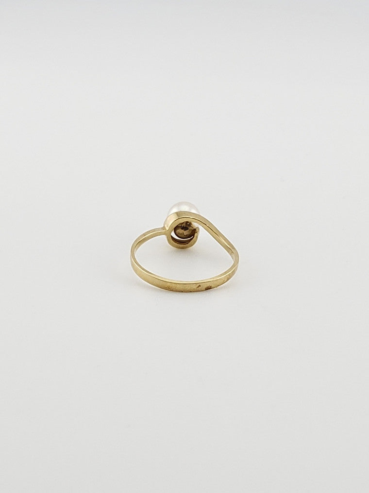 Pearl Swirl Ring
