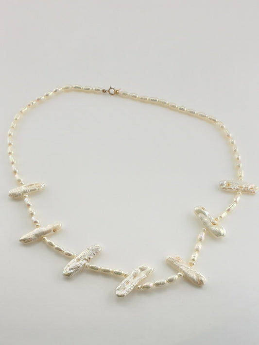 Pearl Strand #22 - Finger Pearl