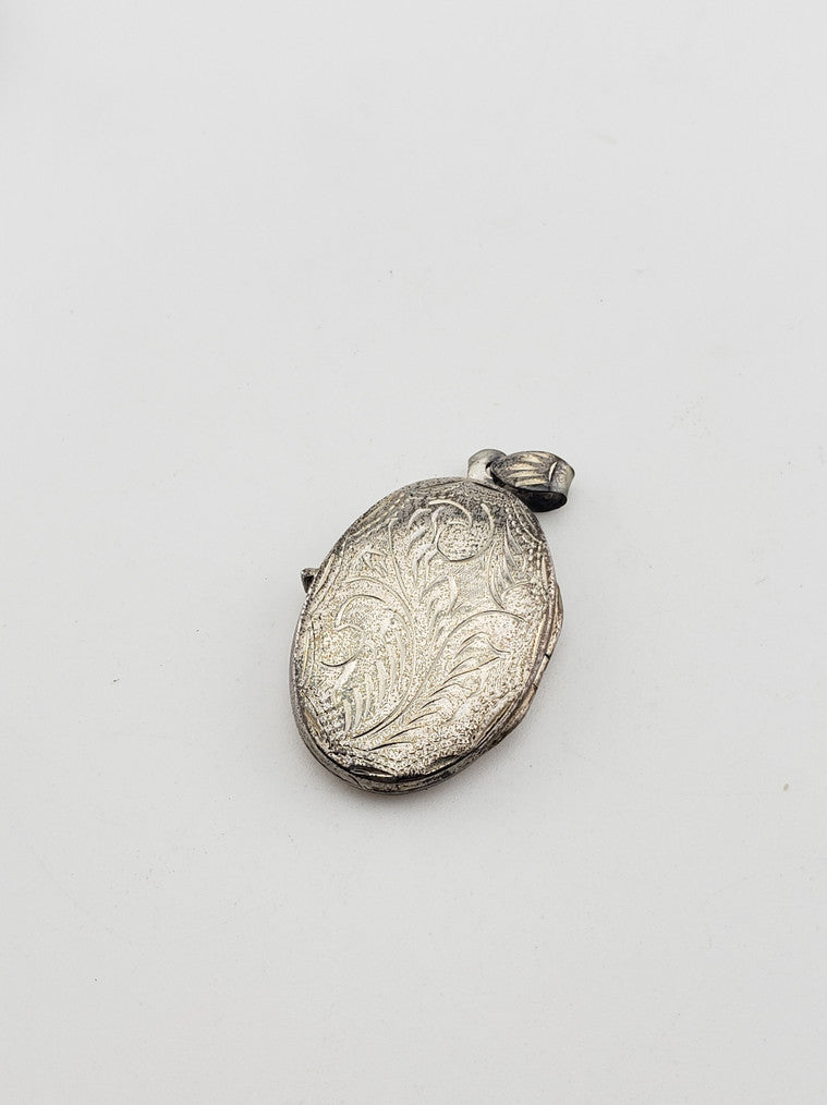 SS Engraved Oval Locket