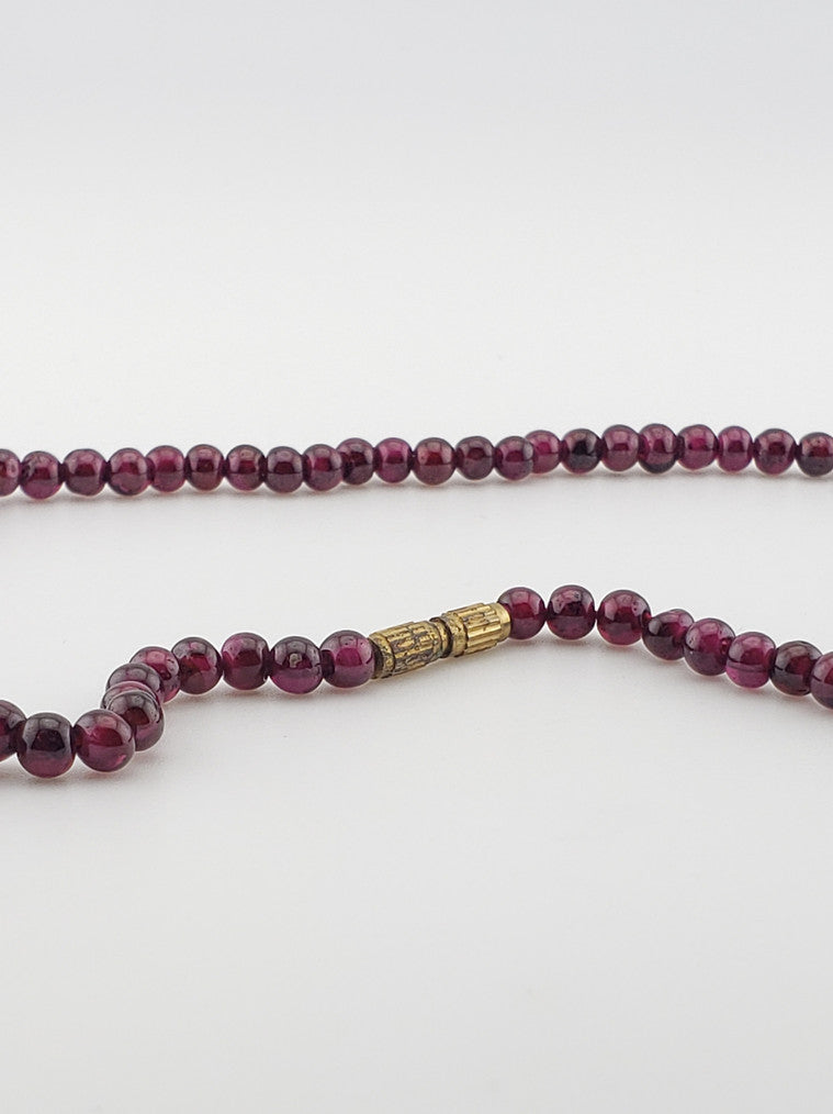 Round Garnet Strand