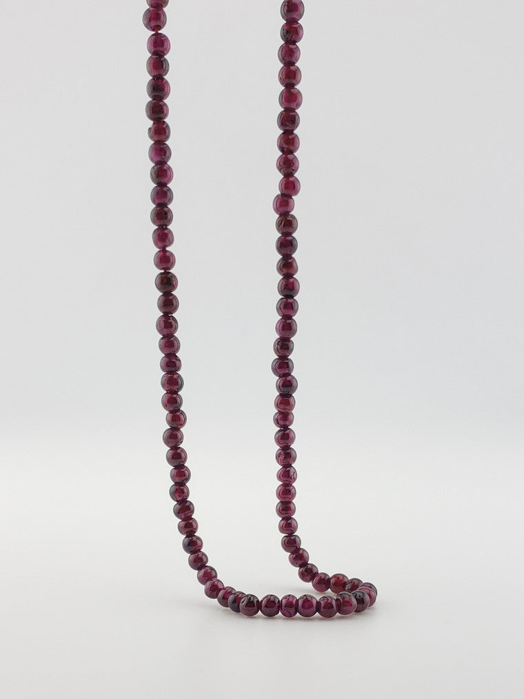 Round Garnet Strand