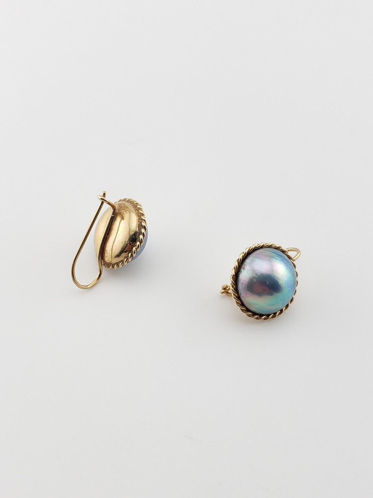 Grey Mobe Pearl Wire Earrings
