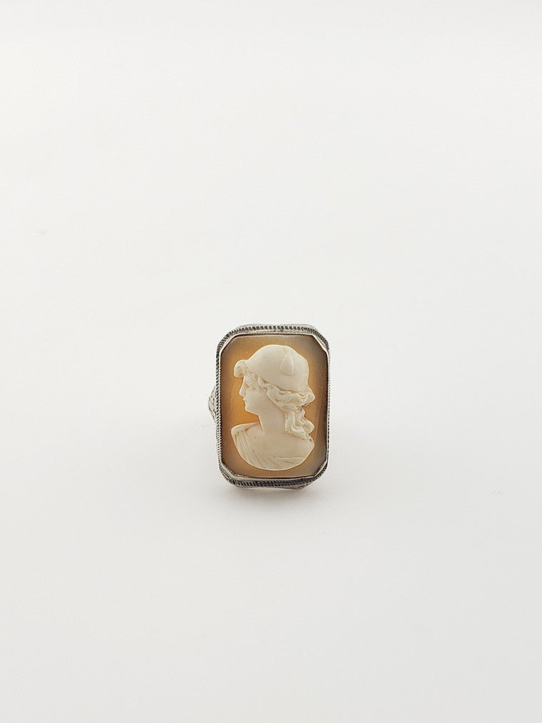 1910 Cameo Ring