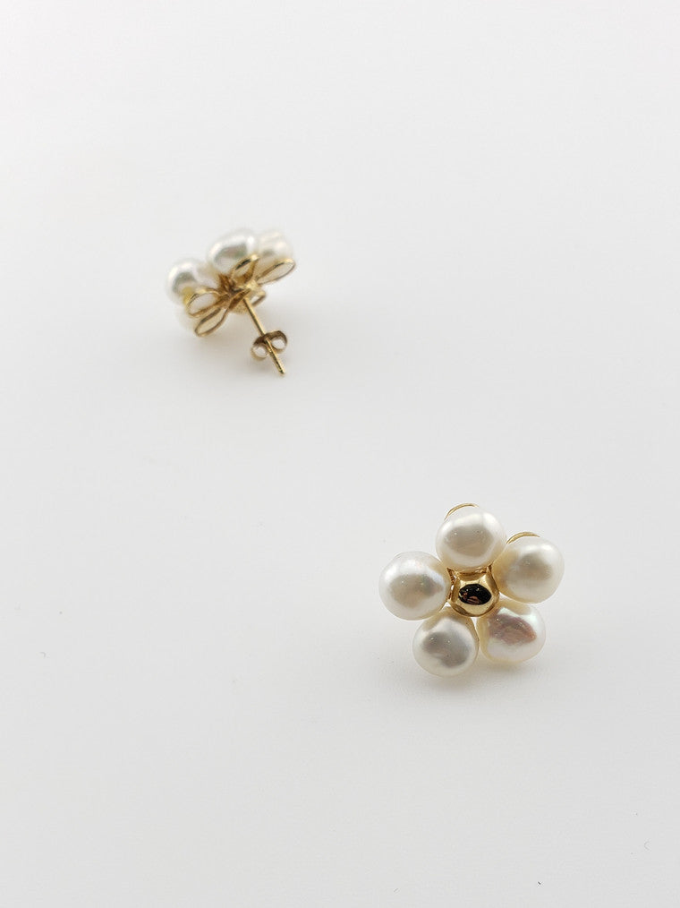 5 Petal Pearl Flower Studs