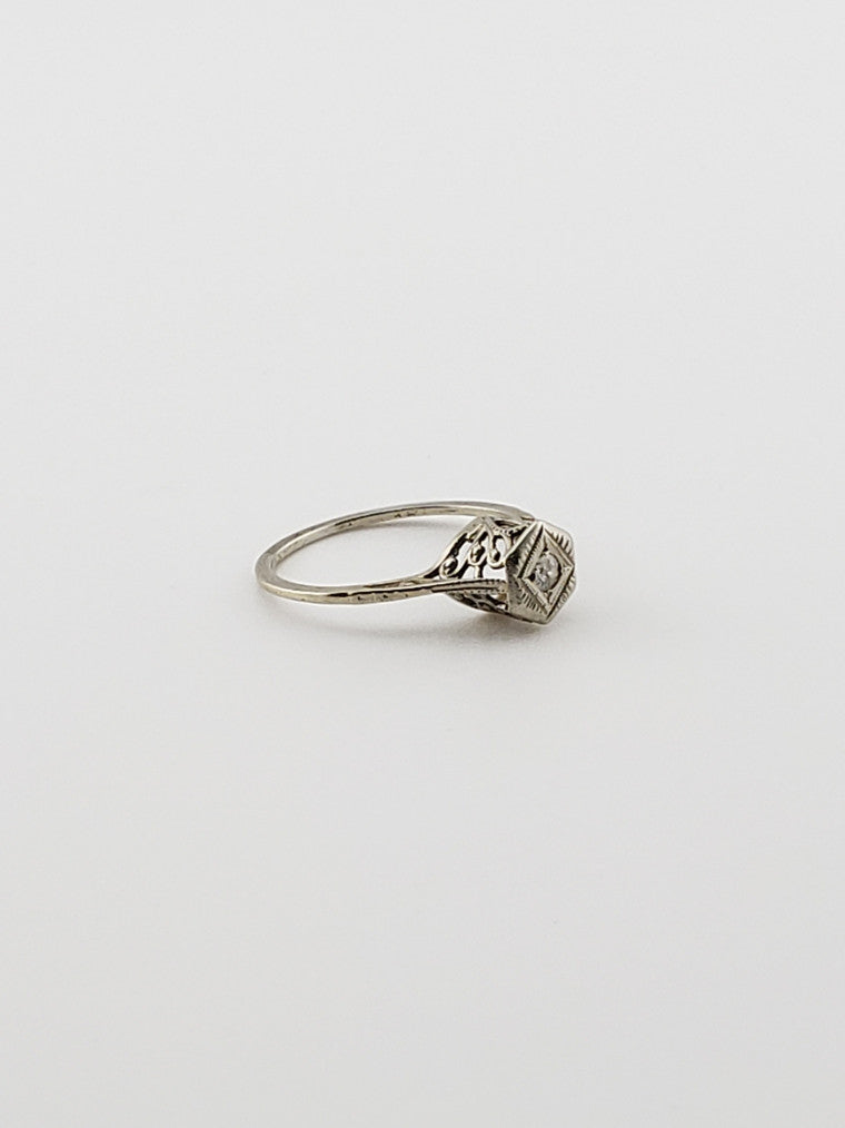 Filigree Diamond Solitaire