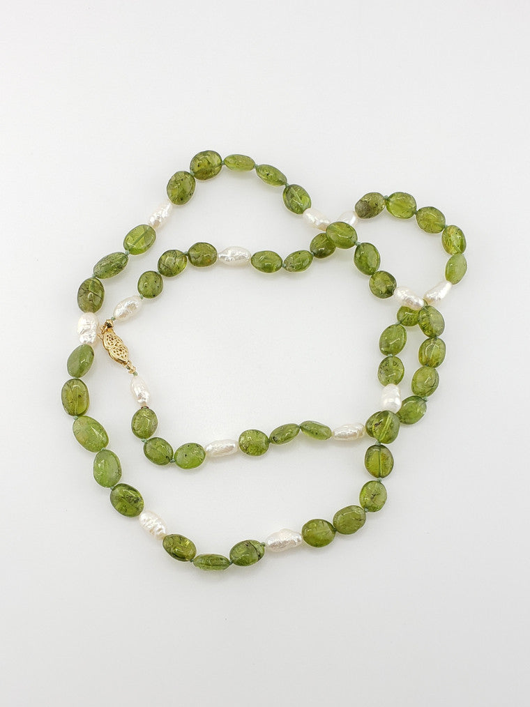 Peridot & Pearl Strand 26"