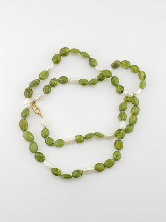 Peridot & Pearl Strand 26"