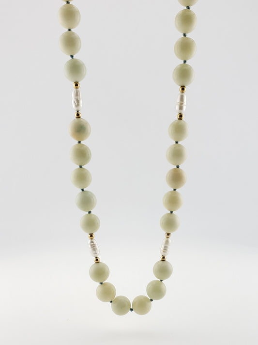 Chalcedony Strand 22”