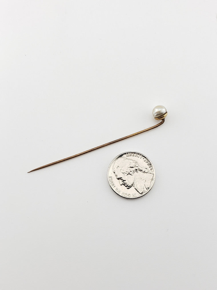 Natural Pearl Pin- Round