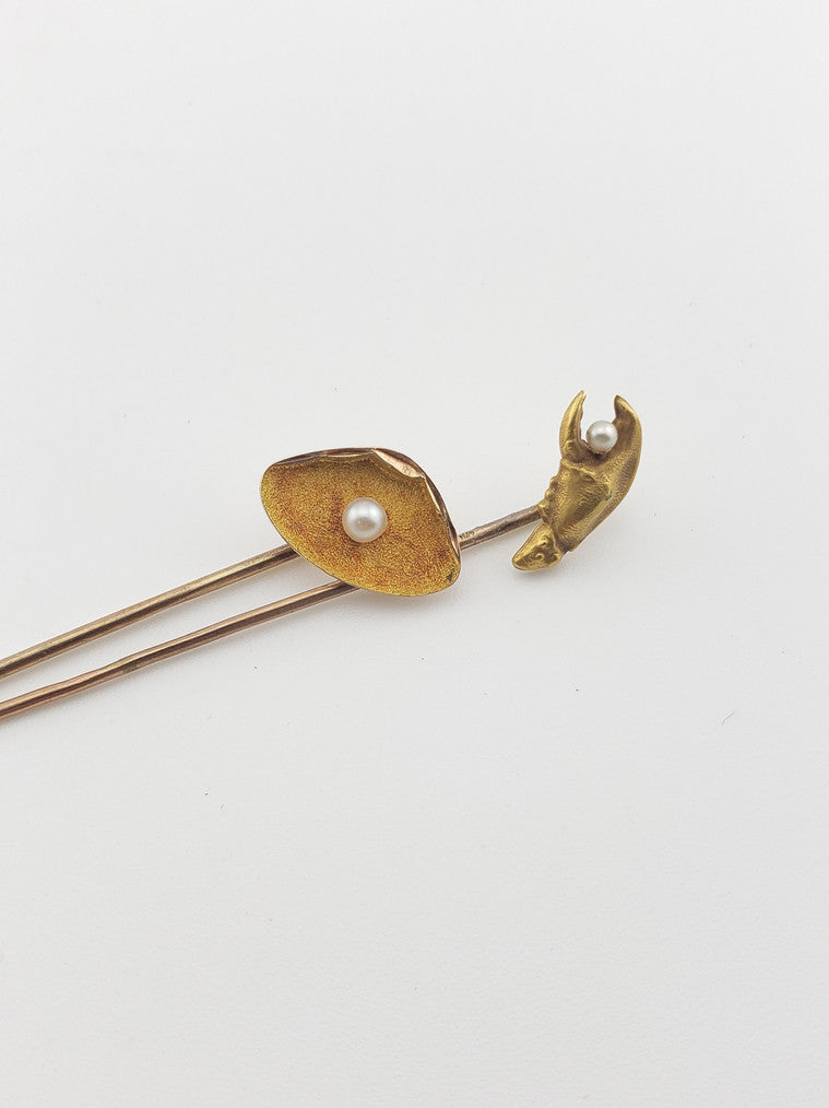 Crab Claw Pin