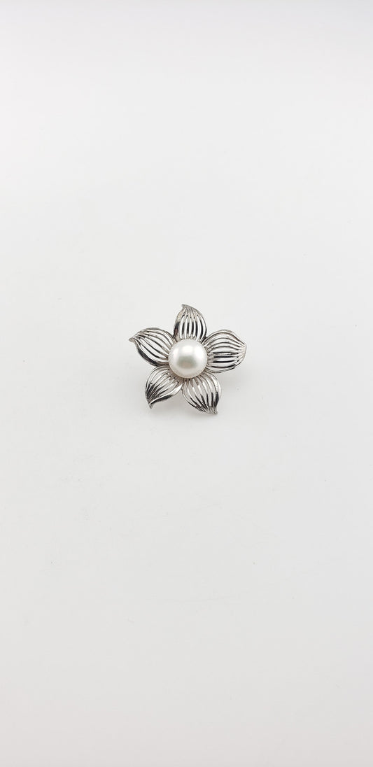 Silver Flower Pendant