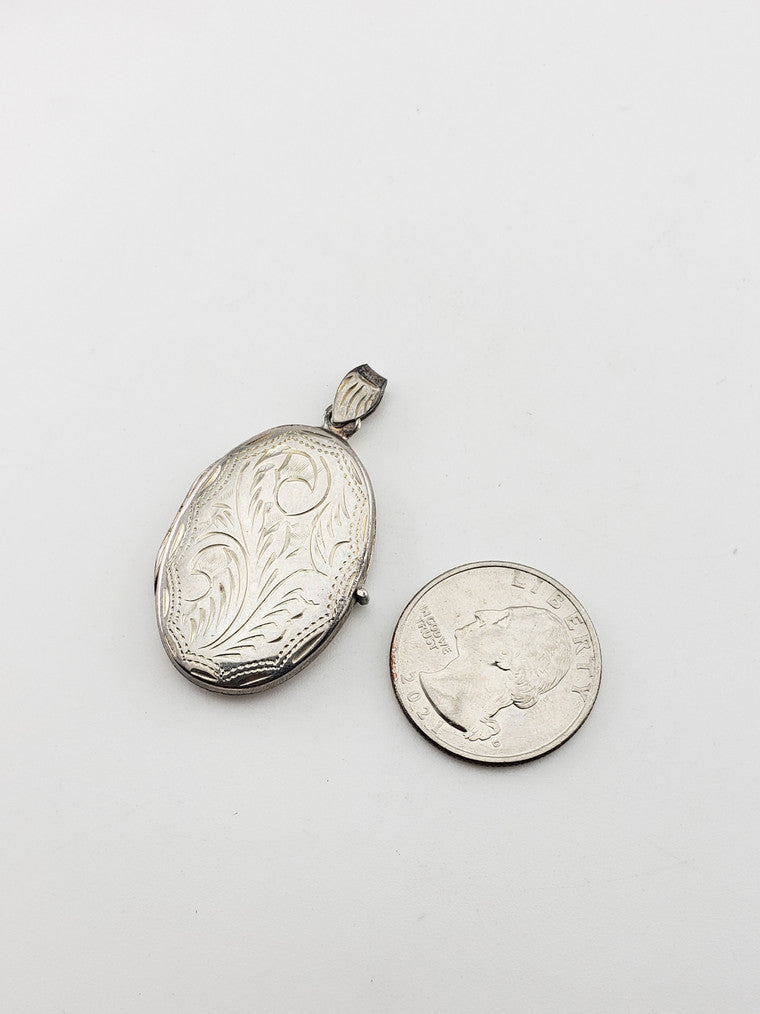 SS Engraved Oval Locket