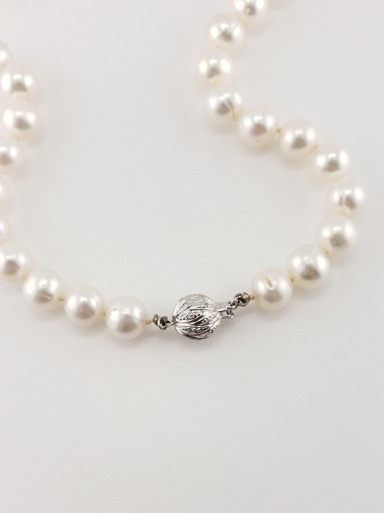 Pearl Strand #39- White w/ diamonds