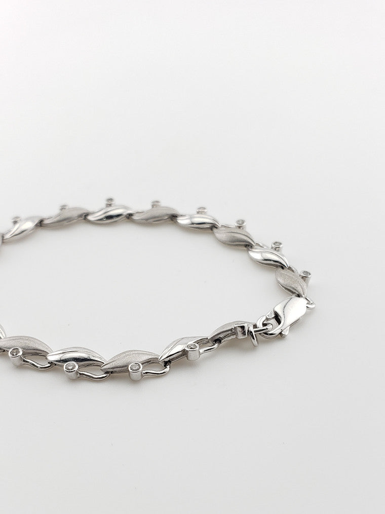 18k Leaf and Diamond Bracelet