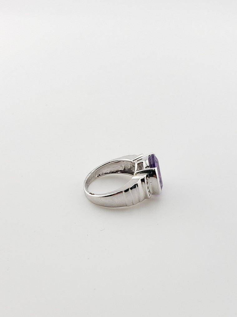 Half Bezel Amethyst Ring