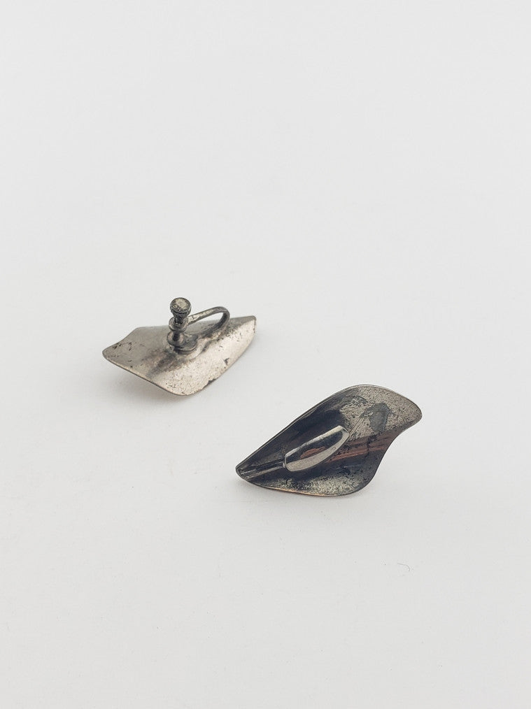 SS Retro Lily Earrings