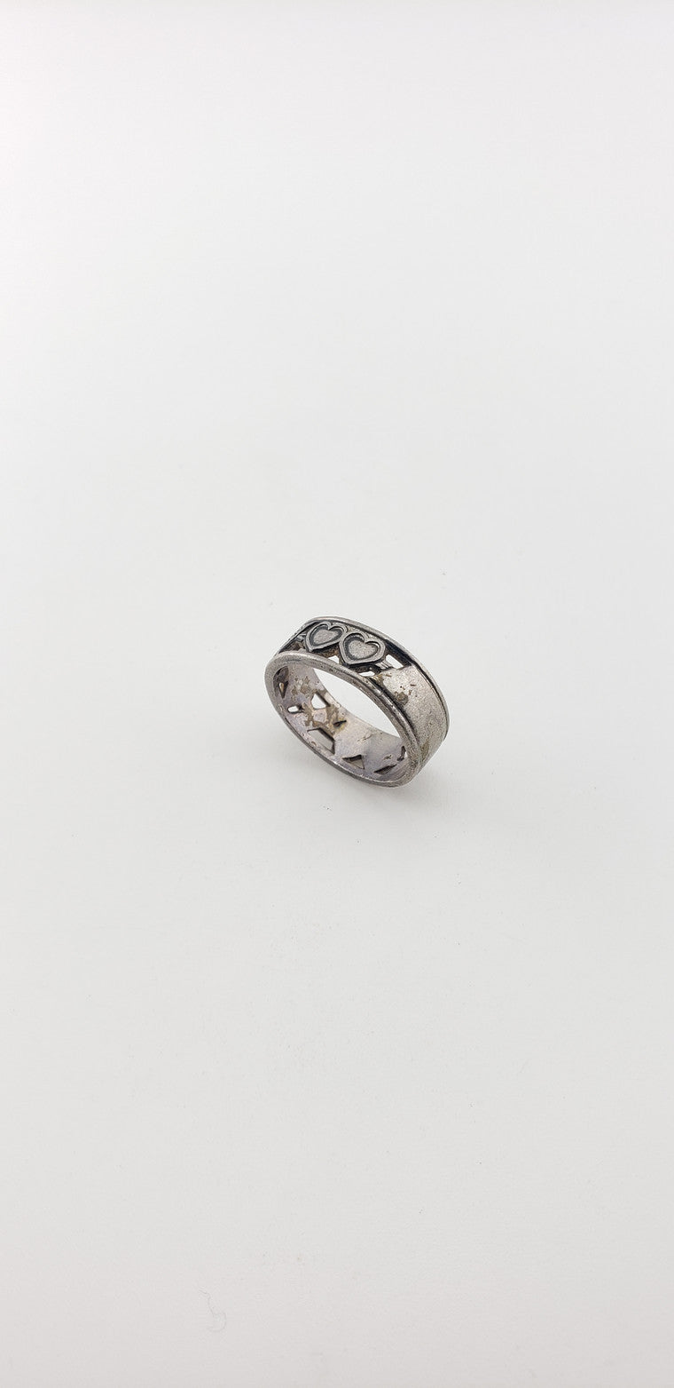Silver Scrolling Heart Band