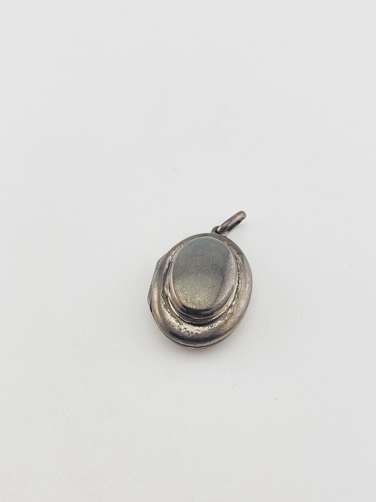 SS 2 Section Oval Locket