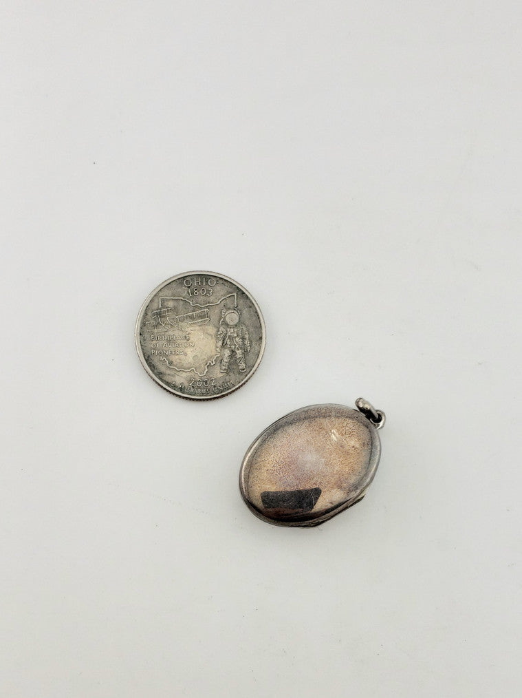 Small SS Engraved Oval Pendant Locket