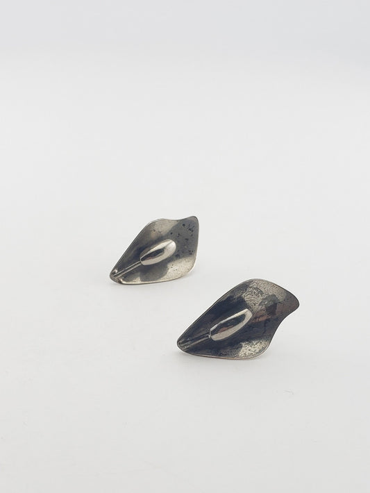 SS Retro Lily Earrings