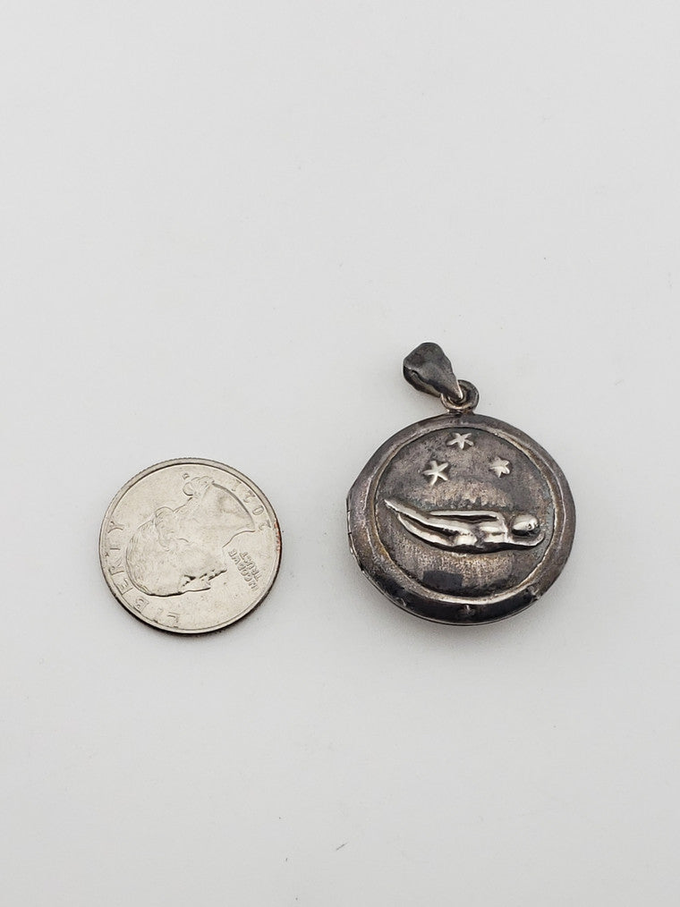 SS Woman w/ The Stars Pendant