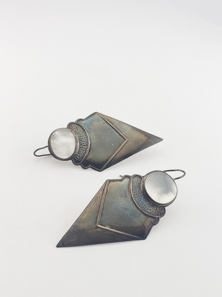 SS Earrings w/ Mother of Pearl Cabochon