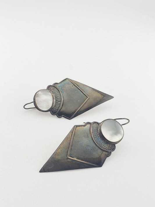 SS Earrings w/ Mother of Pearl Cabochon